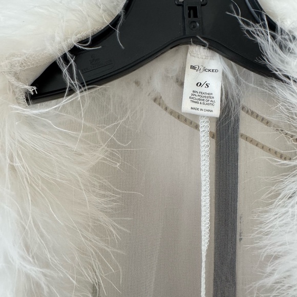 Elegant Sheer White Feathered Robe - Picture 3 of 5